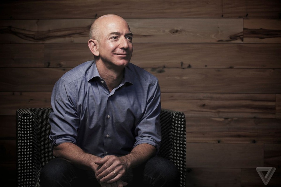 Người duy nhất trong giới công nghệ lọt top 10 nhân vật của năm 2017 là ai? - 1
Jeff Bezos, CEO của Amazon