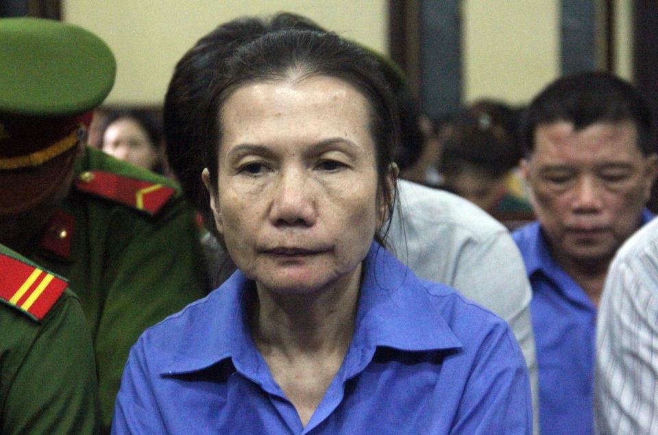 Nguyên Giám đốc Agribank Bến Thành bị tuyên án chung thân 2 lần - 1 Bị cáo Oanh lãnh án chung thân.