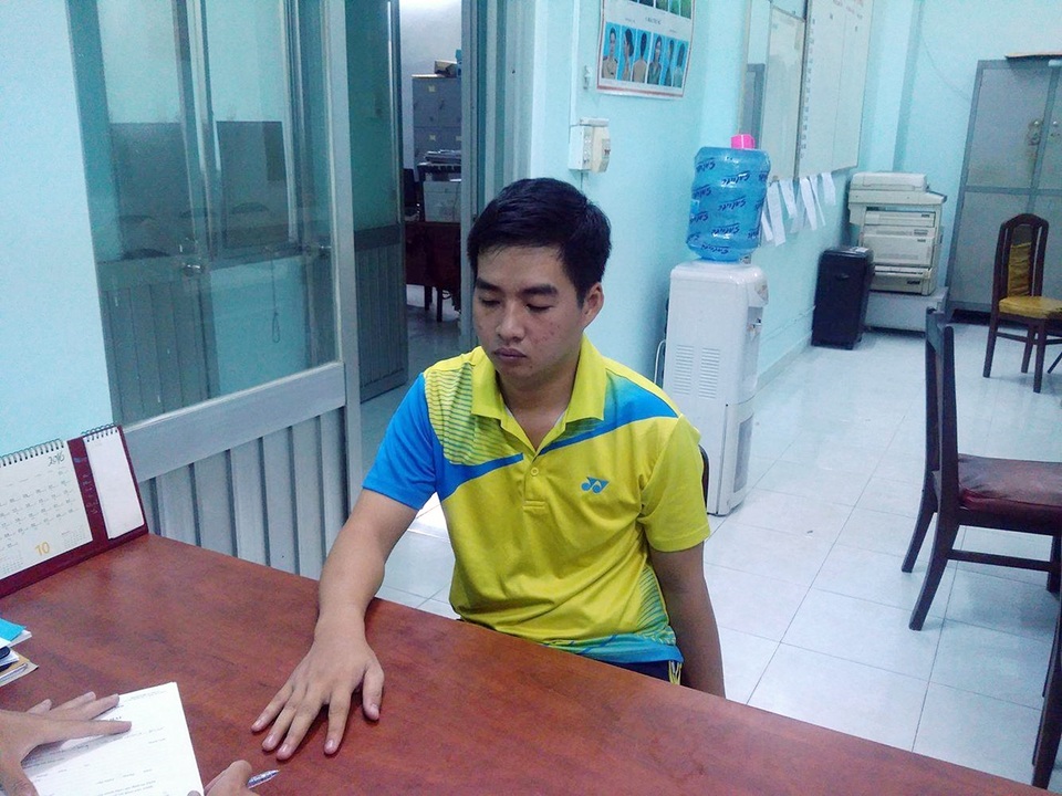 Nam thanh niên giết giám đốc người Úc sau khi quan hệ đồng tính - 1 Bị can Tây tại cơ quan điều tra.