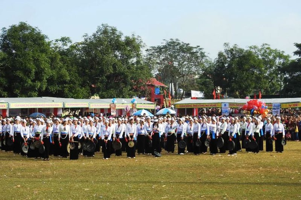 Rộn ràng lễ khai hạ Mường Bi - 6 Rộn ràng lễ khai hạ Mường Bi - 6