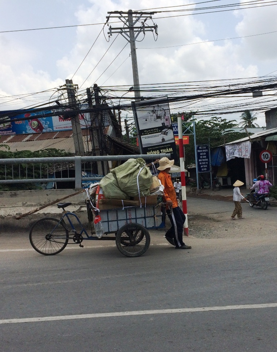Cánh ve chai "ăn nên làm ra" dịp đầu năm - 8