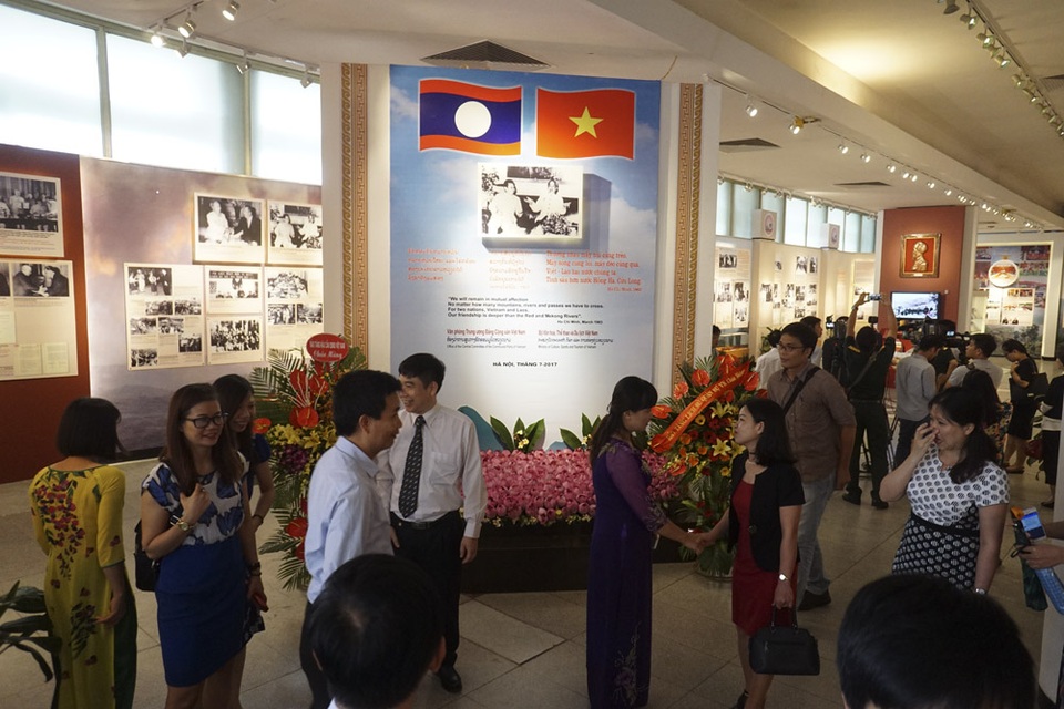 Khai mạc triển lãm kỷ niệm tình hữu nghị Việt - Lào - 10
Toàn cảnh gian trưng bày triển lãm tại Bảo tàng Hồ Chí Minh trong buổi khai mạc.