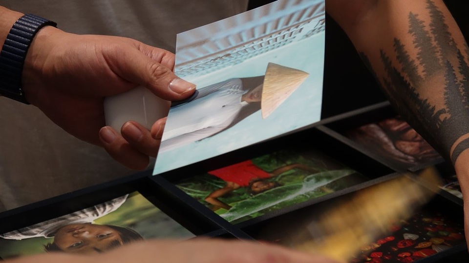 Gặp người chụp bức ảnh đăng trên 200 tạp chí của thế giới - 10 Việt Nam tiềm ẩn nhiều giá trị văn hóa của một đất nước thân thiện, mến khách, yêu chuộng hòa bình