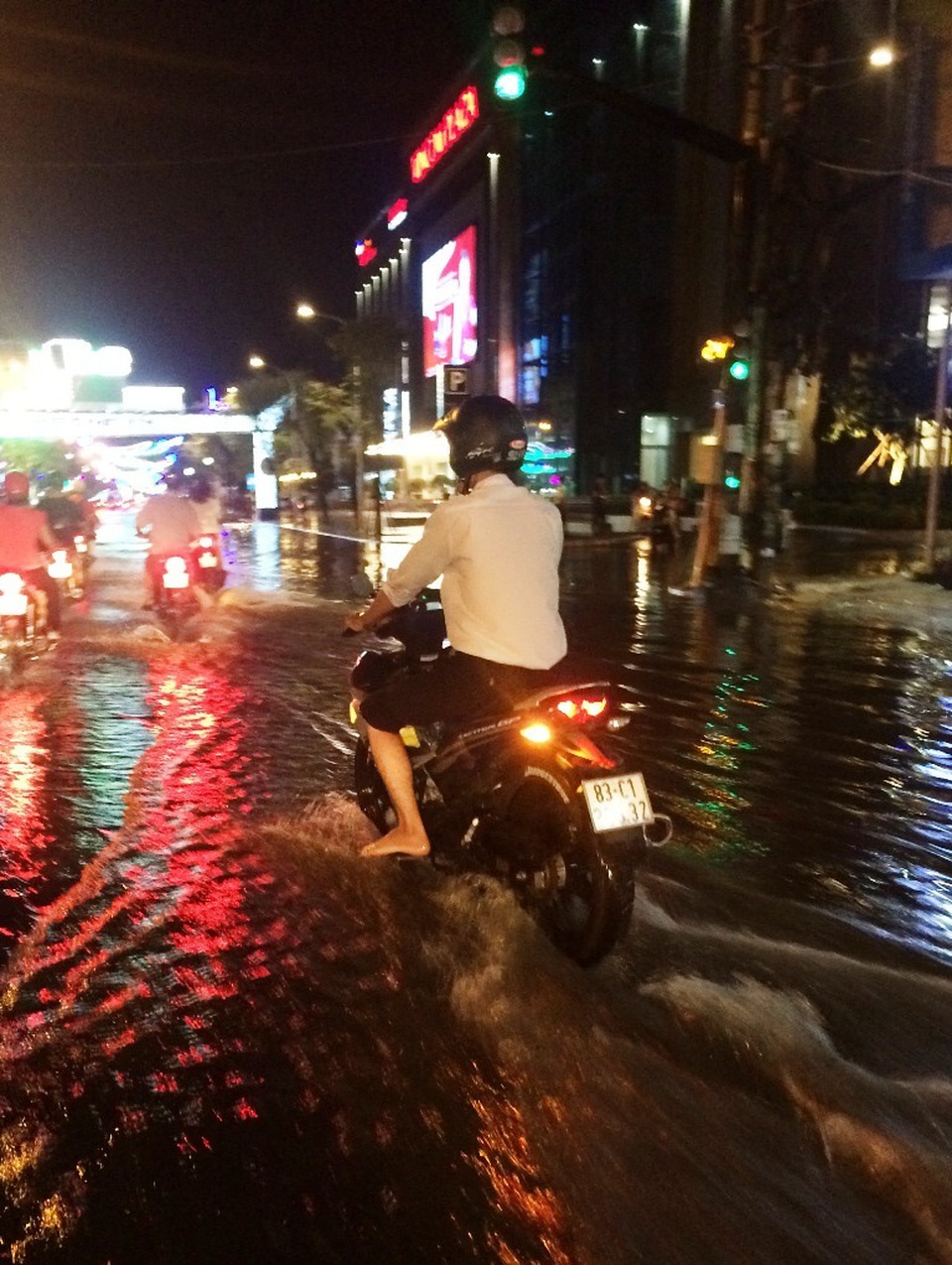 Sống chung với lũ....