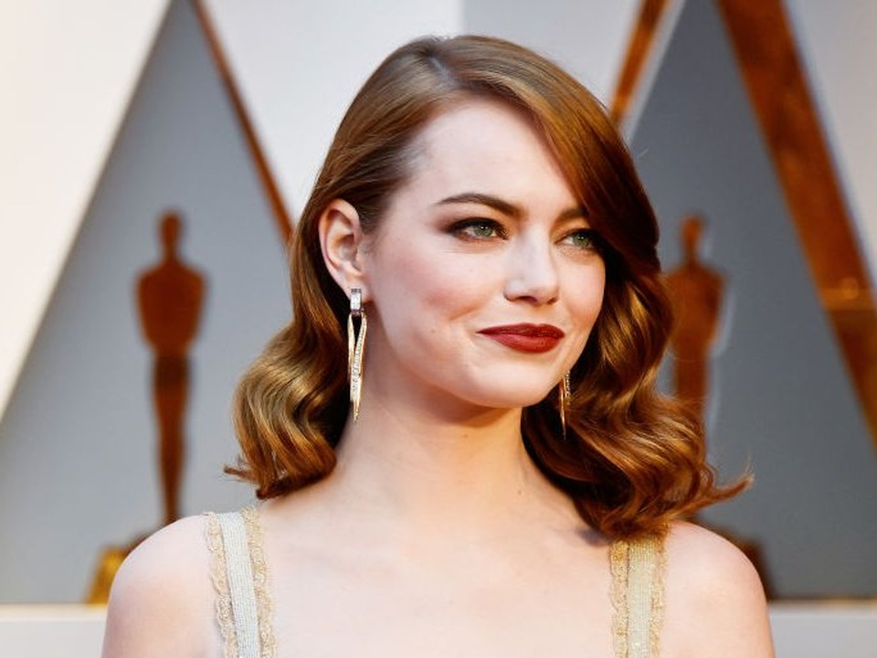 Nữ chính “La La Land” kiếm tiền giỏi nhất trong giới minh tinh - 11 1. Emma Stone (26 triệu USD, tương đương 591 tỷ đồng)