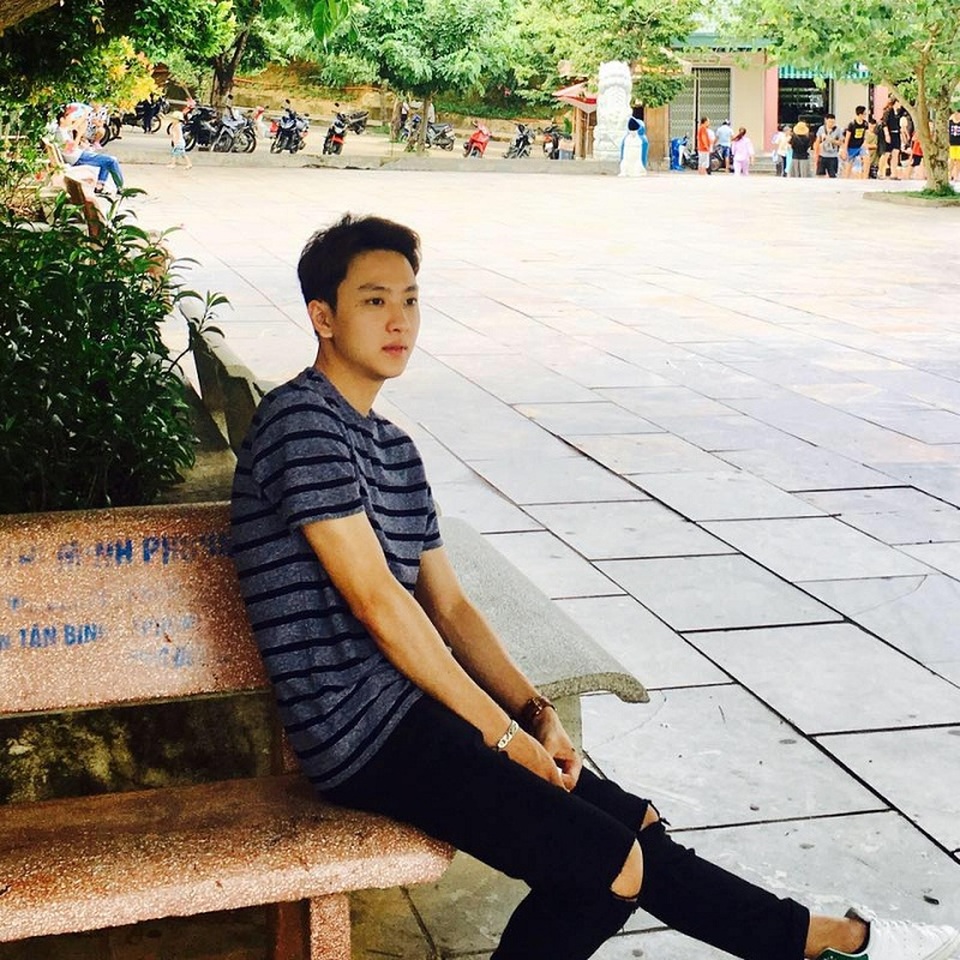 “Hot boy kỷ yếu” khiến các cô gái rần rần xin link Facebook - 8 Sở hữu chiều cao 1m73, không chỉ đẹp trai, nam sinh trường Nông nghiệp còn đặc biệt thích tham gia các hoạt động thể thao.