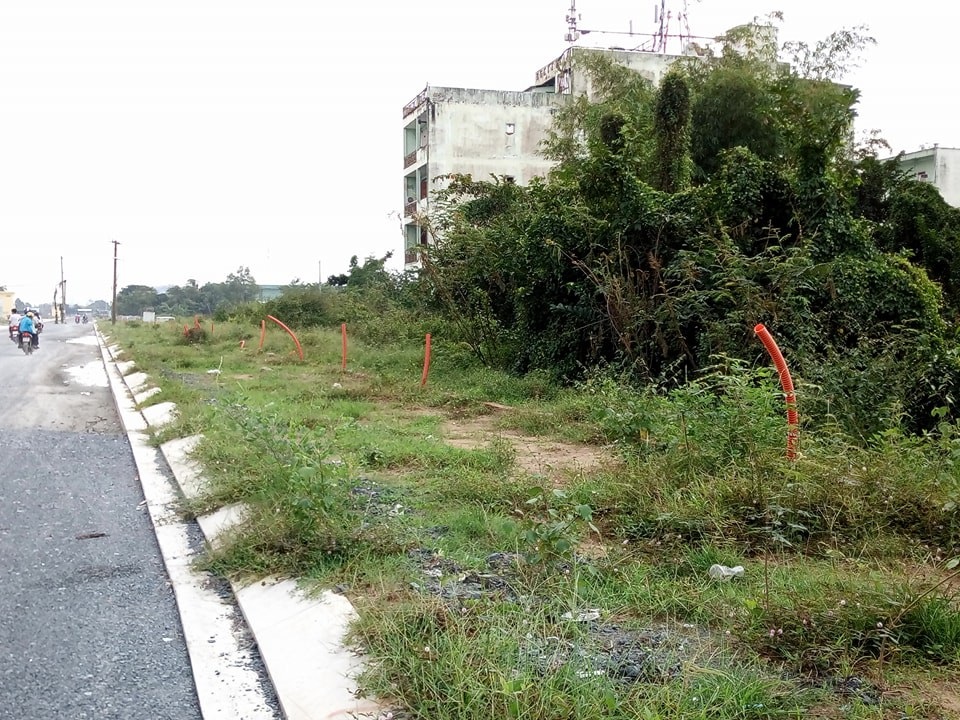 TPHCM: Dân tháo chạy khỏi... khu nhà ở tái định cư - 10 Một số tuyến đường nội bộ vẫn chưa được hoàn thiện