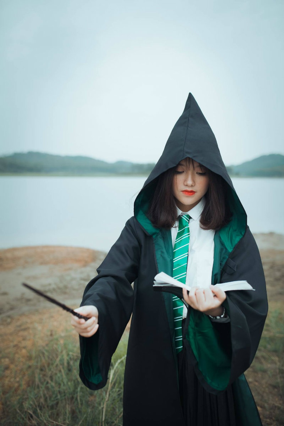 Độc đáo bộ ảnh kỷ yếu đậm chất "Harry Potter" của học sinh Hải Phòng - 12 Độc đáo bộ ảnh kỷ yếu đậm chất "Harry Potter" của học sinh Hải Phòng - 12