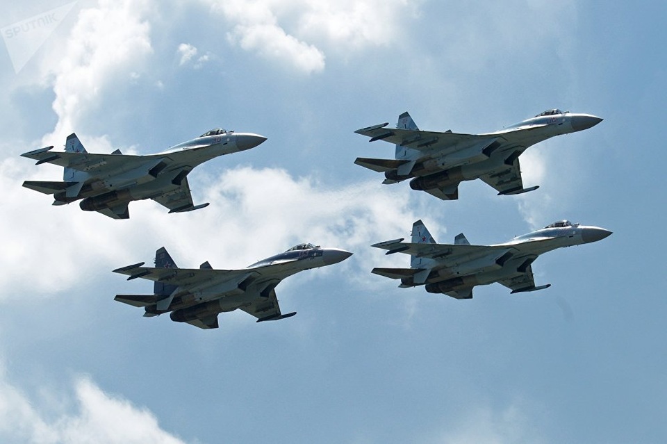 
Máy bay chiến đấu đa năng Sukhoi Su-35 thuộc đội bay trình diễn Russian Falcons.
