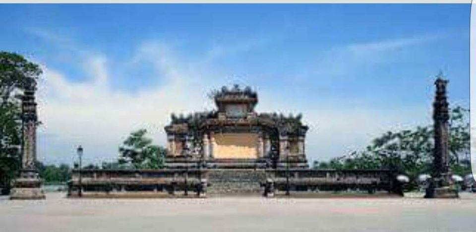 Trùng tu bia cổ Quốc Học Huế: Cạo hầu hết hoa văn cũ trên bia?! - 4 Bia Quốc Học cũ (ảnh: facebook)