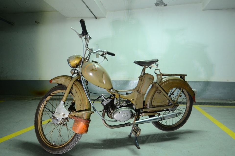 Ngắm bộ sưu tập xe cổ độc nhất Sài thành - 12 Dòng Simson Suhl sản xuất năm 1961.