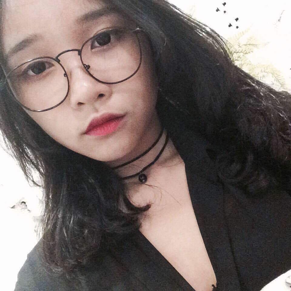 Hình ảnh "dậy thì thành công" của những cô gái tuổi teen - 12
18 tuổi, Khánh Linh trở nên trưởng thành hơn rất nhiều, ngay cả trong phong cách chụp hình
