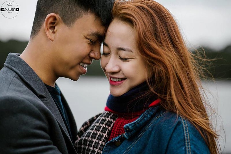 Bộ ảnh tự chụp của cặp đôi 10 năm bên nhau không dám ngỏ lời - 5
Nho Toàn có người yêu, Hồng Phượng cũng dành tình cảm cho một người khác. Nhưng không vì thế mà tình bạn của họ trở nên xa cách.