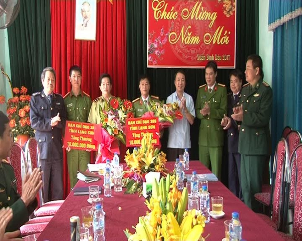 
Lãnh đạo tỉnh kịp thời biểu dương khen thưởng lực lượng đã bắt giữ đối tượng
