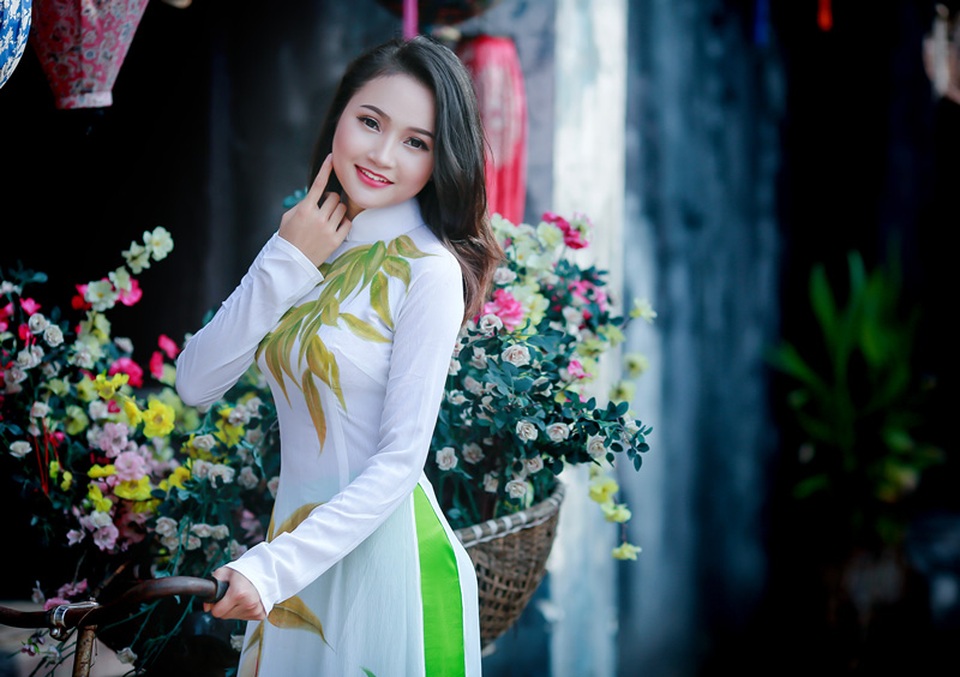 Nữ sinh khoe sắc kiều diễm giữa cánh đồng hoa - 16
Nguyễn Quỳnh Phương (sinh năm 1996) - sinh viên ĐH Sư phạm Hà Nội