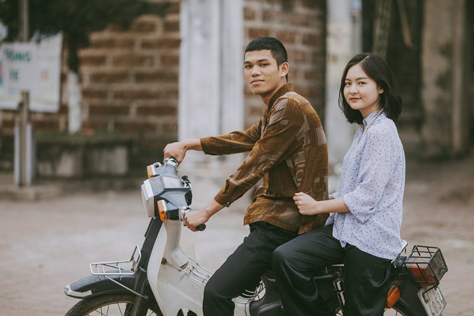 Bộ ảnh kỷ yếu như thời bao cấp của sinh viên Hà Nội gây sốt mạng - 9 Bộ ảnh kỷ yếu như thời bao cấp của sinh viên Hà Nội gây sốt mạng - 9