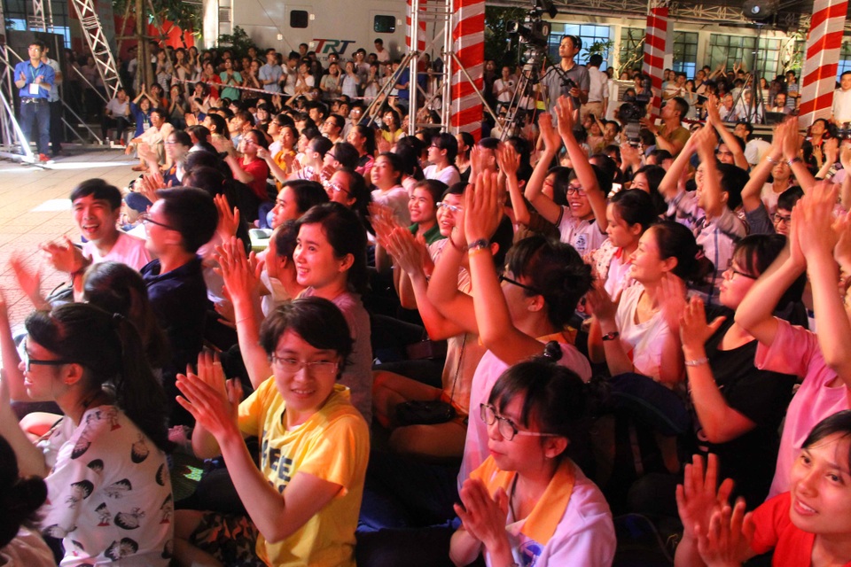 Đêm nhạc đã thu hút hàng ngàn người tham gia