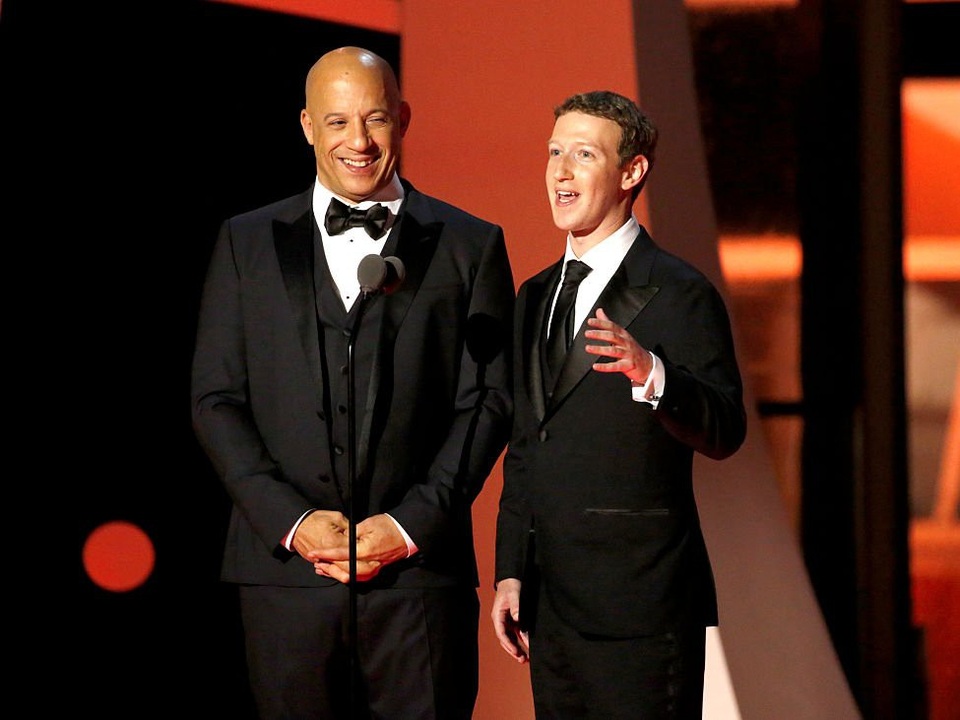 ... hay thậm chí là nam diễn viên nổi tiếng Vin Diesel. Mỗi chuyến gặp gỡ lại giúp Mark Zuckerberg có thêm kinh nghiệm và sáng tạo ra những ý tưởng mới cho mạng xã hội Facebook.