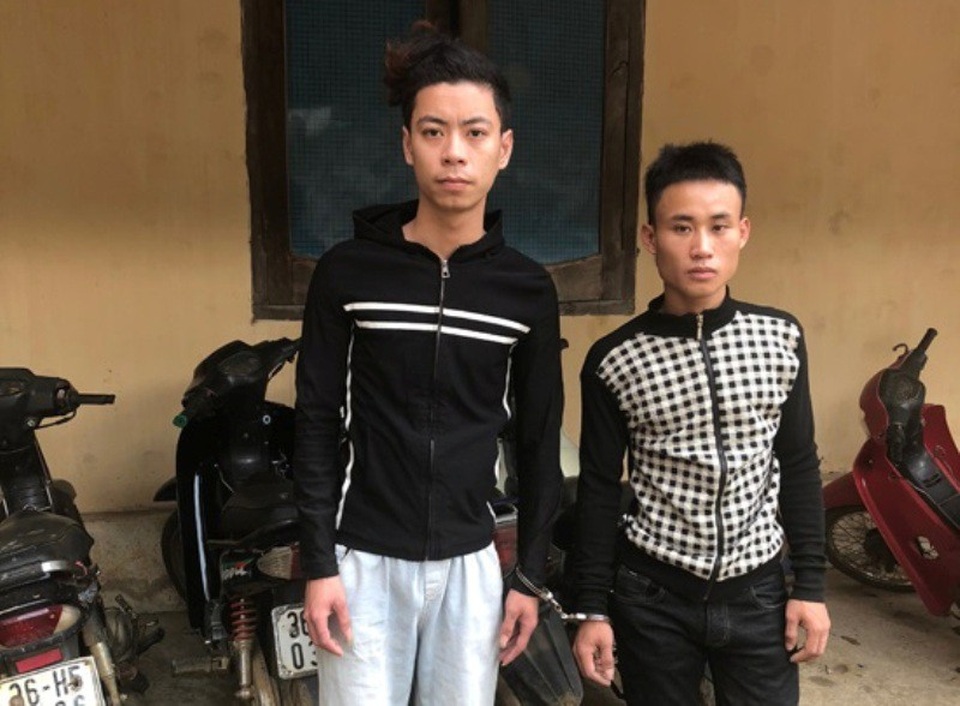 Bắt nhiều đối tượng gây ra hàng loạt vụ trộm cắp xe máy - 1 Hai đối tượng Dương Kim Tâm và Đinh Văn Hòa, cùng tang vật vụ án