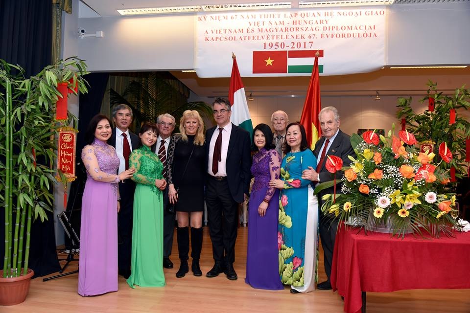 Người Việt tại Hungary đón Tết trong tình quê hương ấm áp - 1 Những người bạn Hungary đến chung vui tại Tết cộng đồng Đinh Dậu 2017 của cộng đồng người Việt Nam tại Hungary (Ảnh: Tuấn Anh)