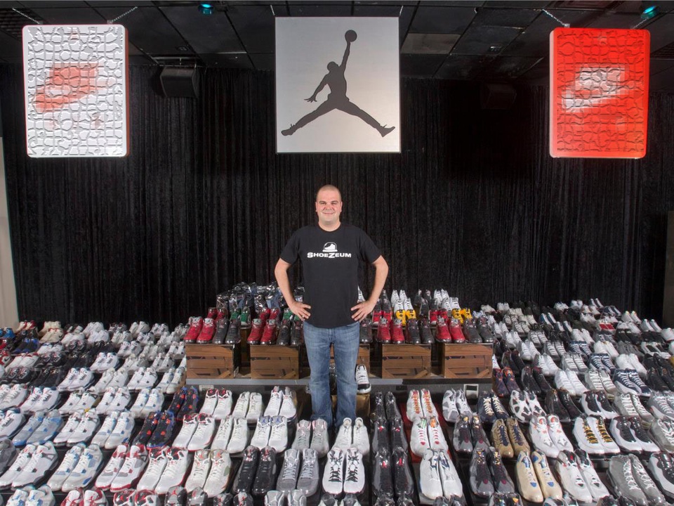 Anh Jordan Michael Geller sống ở Las Vegas, Mỹ và bộ sưu tập giày thể thao khổng lồ.