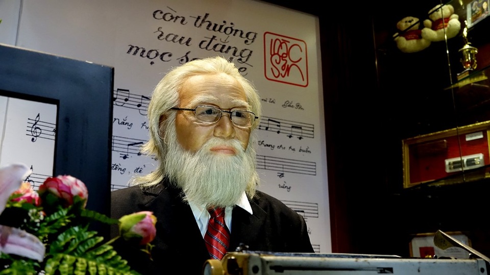 Những điều chưa biết bên trong khu trưng bày tượng sáp ở TPHCM - 14 Thần thái mạnh mẽ của cố nhạc sỹ Bắc Sơn thể hiện qua tượng sáp.