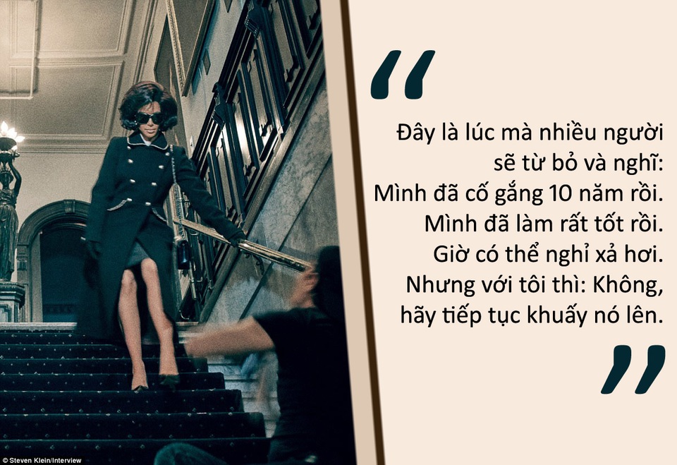 Kim Kardashian gây tranh cãi khi hóa thân thành phu nhân Kennedy - 5 Kim Kardashian gây tranh cãi khi hóa thân thành phu nhân Kennedy - 5
