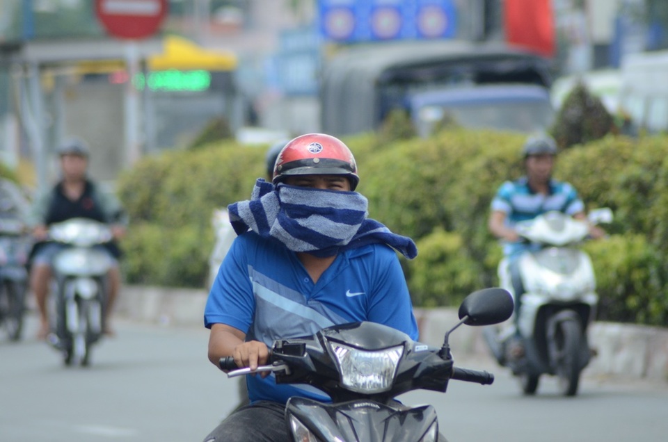 Sài Gòn nắng nóng đến nỗi… không nhận ra nhau - 10 Giải pháp tình thế.