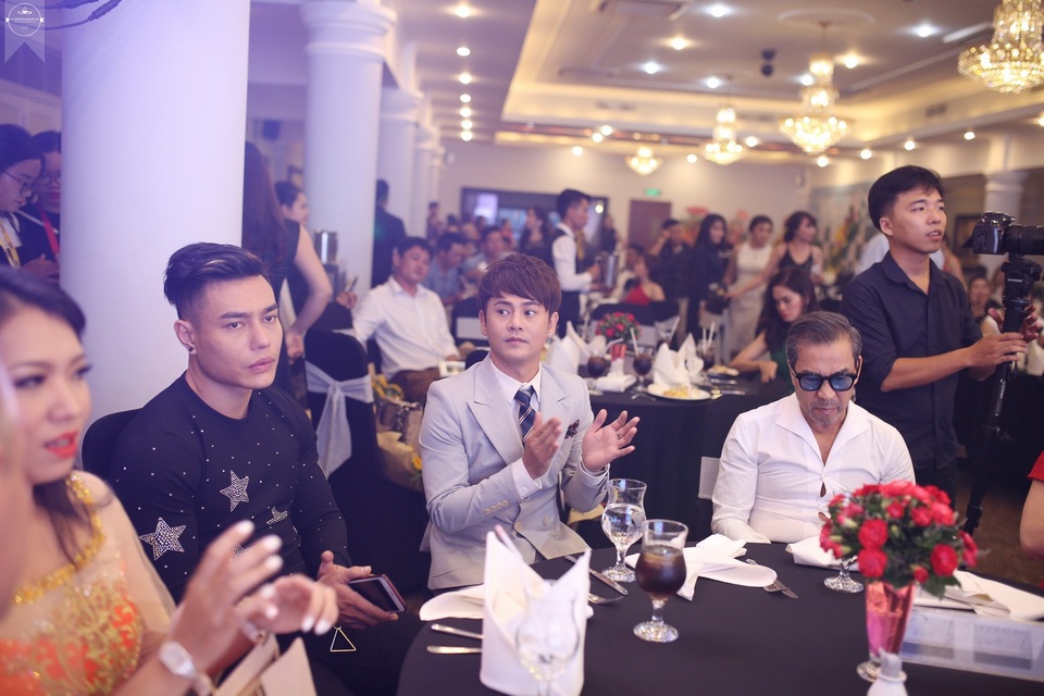 Siêu mẫu Bình Minh lịch lãm dự sự kiện - 5