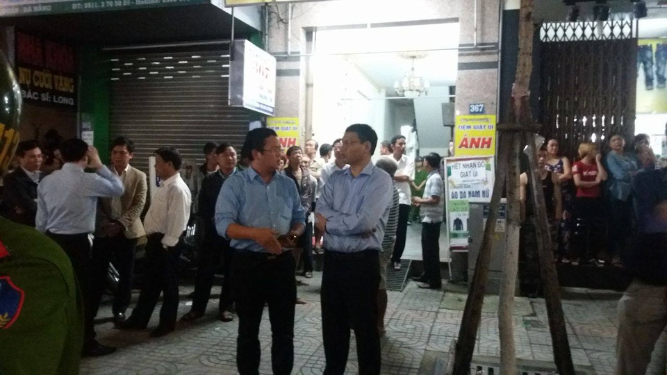 Xông vào nhà giết người giữa trung tâm thành phố - 2 Phó Chủ tịch UBND TP Đà Nẵng Hồ Kỳ Minh và Bí thư quận ủy Thanh Khê Lê Minh Trung có mặt tại hiện trường