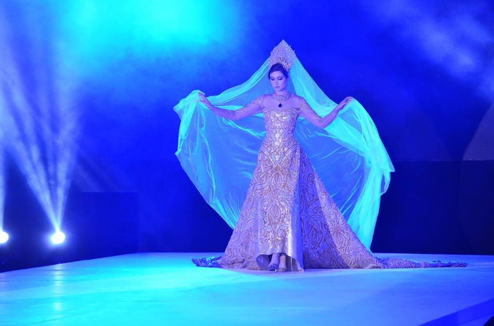Ngắm các mỹ nhân Hoa hậu Hoàn vũ 2016 trình diễn thời trang - 82 Ngắm các mỹ nhân Hoa hậu Hoàn vũ 2016 trình diễn thời trang - 82