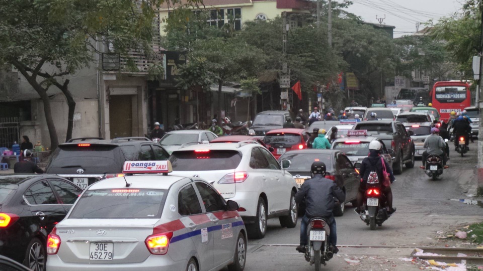 Cửa ngõ Hà Nội ken đặc người đổ về Thủ đô sau kỳ nghỉ Tết - 21
Đường Phan Trọng Tuệ hướng vào quận Hà Đông.