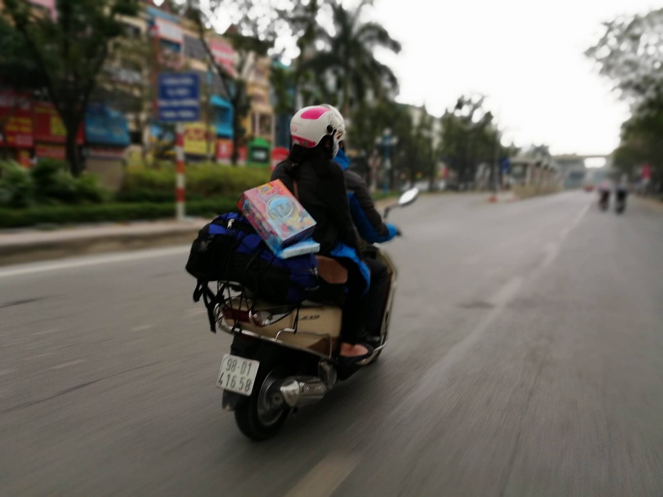 Cửa ngõ Hà Nội ken đặc người đổ về Thủ đô sau kỳ nghỉ Tết - 27 Cửa ngõ Hà Nội ken đặc người đổ về Thủ đô sau kỳ nghỉ Tết - 27