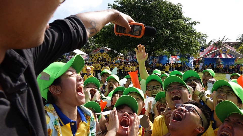 Những “chiến binh” không chỉ giỏi chuyên môn mà còn có tài năng đáng nể - 9 Cùng nhau hét to để vượt chuẩn âm thanh, khởi động các phần thi đấu sôi nổi