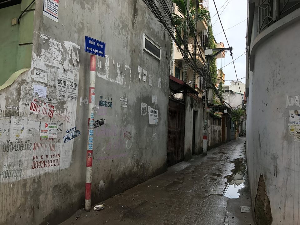 Hà Nội: Cháu bé nghi bị xâm hại nhiều lần đang rất hoảng loạn - 2 Hiện trường nơi xảy ra sự việc cháu Y.N nghi bị sàm sỡ nhiều lần.