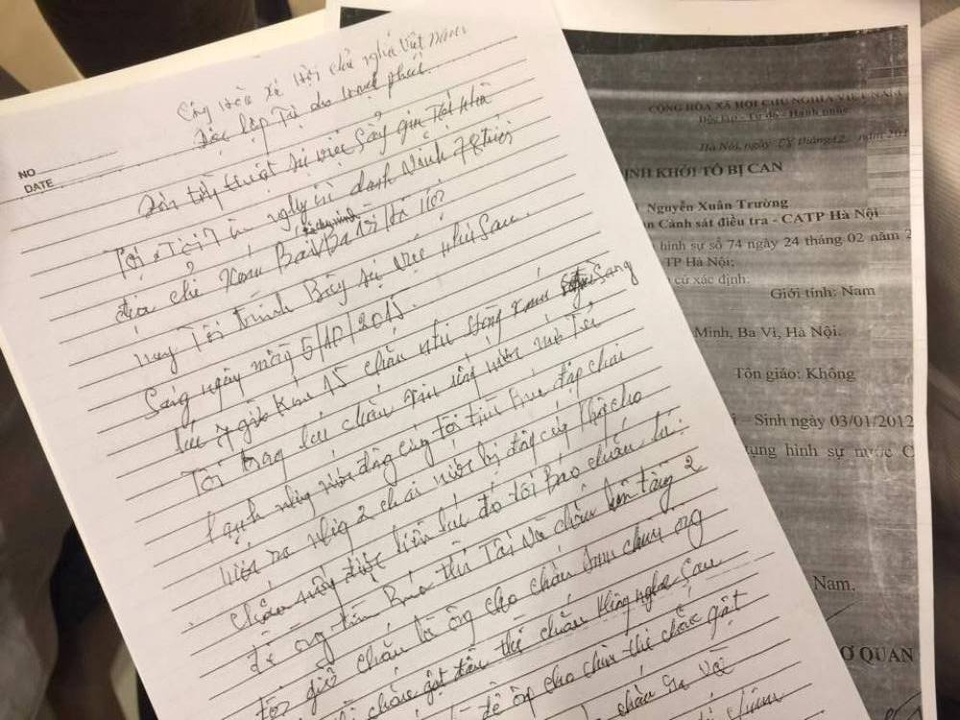 Xâm hại tình dục trẻ em: Hãy biến nỗi đau thành hành động - 1 Hàng chục những lá đơn tố cáo của nhiều gia đình vẫn chưa được giải quyết dù đã nhiều năm trôi qua.