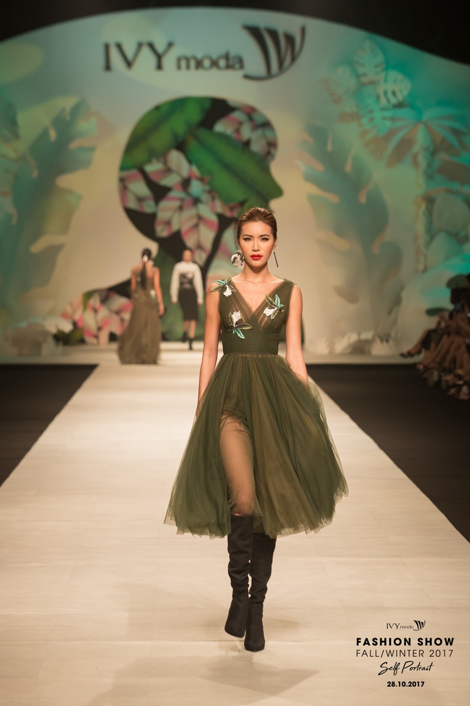 Những dấu ấn đậm nét của IVY moda fashion show 2017 - 16 Những dấu ấn đậm nét của IVY moda fashion show 2017 - 16