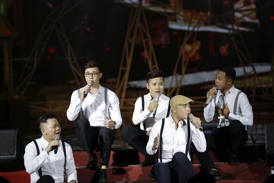 Diva Mỹ Linh bị run và căng thẳng khi song ca với NSƯT Tấn Minh - 13 Diva Mỹ Linh bị run và căng thẳng khi song ca với NSƯT Tấn Minh - 13