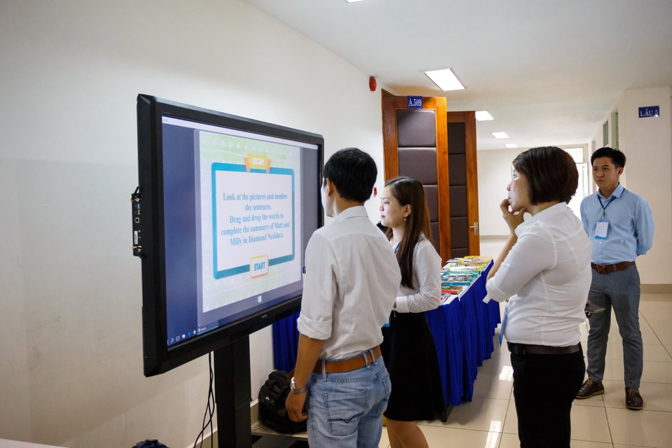 Ra mắt bộ sách i-Learn Smart World dành cho khối Trung học - 3 Ra mắt bộ sách i-Learn Smart World dành cho khối Trung học - 3