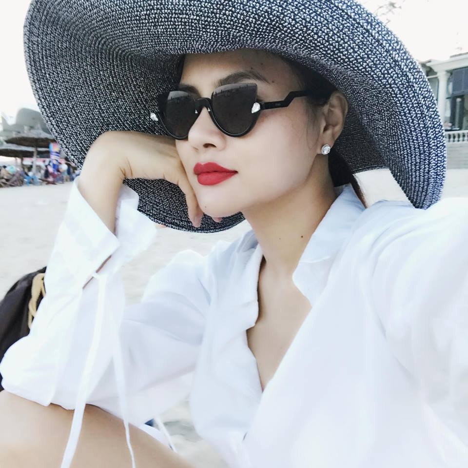 Cựu siêu mẫu Vũ Thu Phương: “Hai vợ chồng tôi sống rất Tây” - 4 Quan điểm của Phương cái đẹp chỉ thực sự khi bạn là chính mình, không phải bản photocopy của người khác.