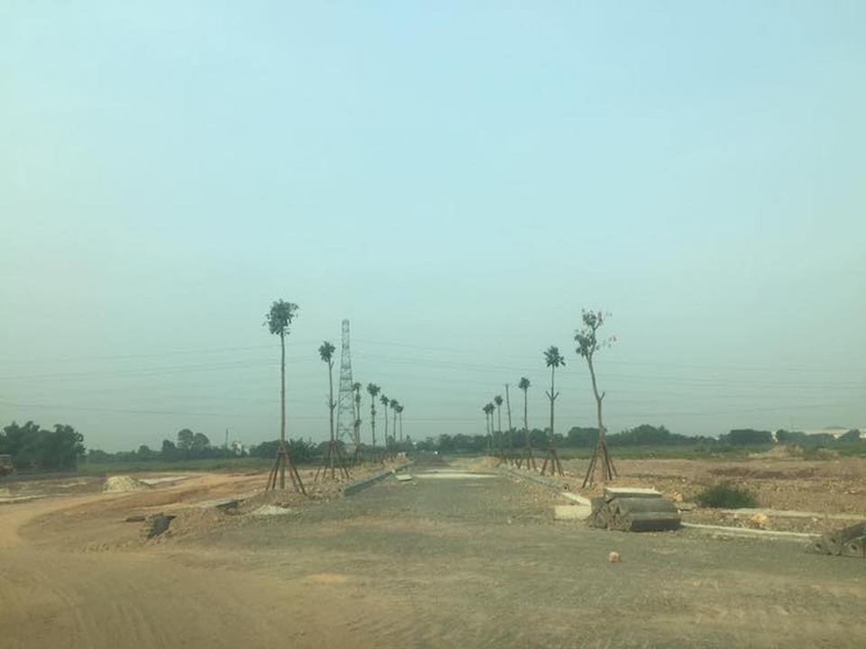 Dự án “trốn” ĐTM tại Thái Nguyên: Bị “tuýt còi” vẫn chào mời bán đất phân lô! - 3
Hạ tầng dự án đã hoàn thành từ hiện trạng là cánh đồng dù chưa hề được phê duyệt ĐTM.