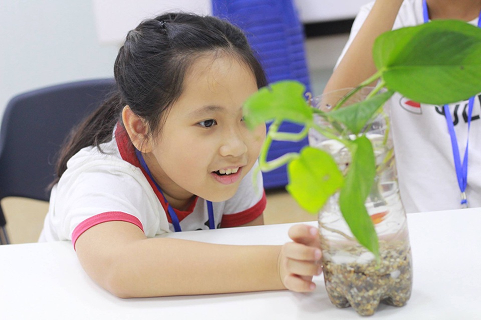Học sinh trường Ams mở hội trại khoa học độc đáo cho trẻ nhỏ - 5 Bé gái này lại yêu thích bộ môn sinh học