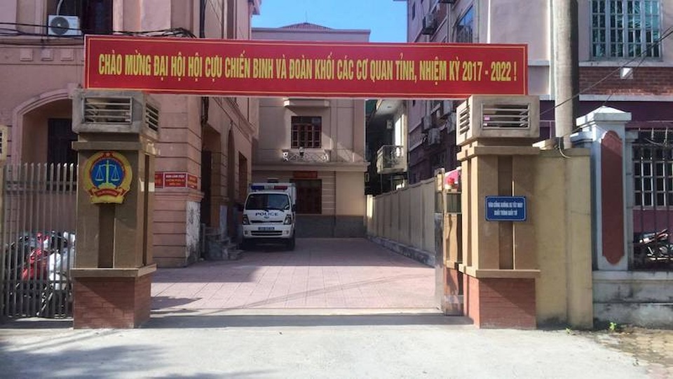 HĐXX tuyên án treo thay vì mức 18 tháng tù giam, Khánh và gia đình phản đối! - 12