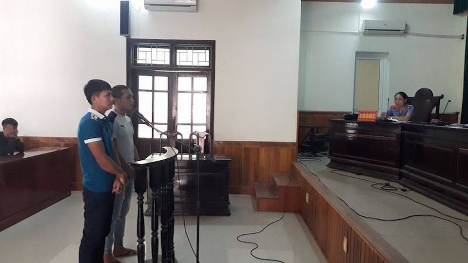 
Đạt và Tuấn khẳng định bị cáo Khánh là người ngoan hiền!
