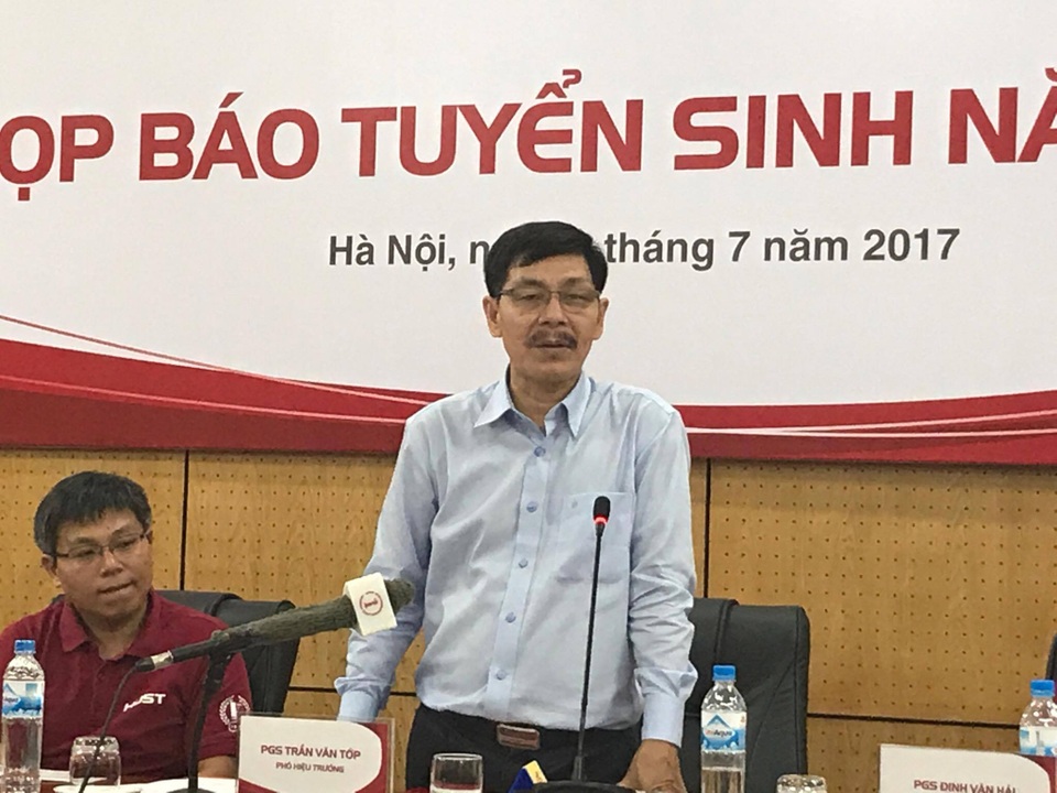Trường ĐH Bách khoa Hà Nội: Dự kiến điểm chuẩn sẽ tăng mạnh - 1
PGS.TS Trần Văn Tớp, Phó Hiệu trưởng trường ĐH Bách khoa Hà Nội
