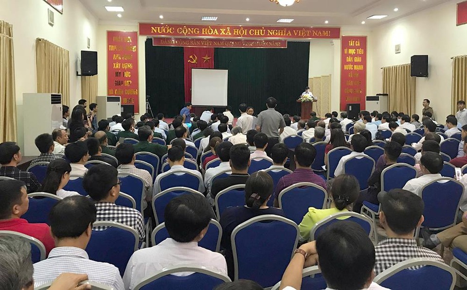 Công bố dự thảo kết quả thanh tra đất tại Đồng Tâm - 3
Hội trường UBND huyện Mỹ Đức đông nghịt từ sáng sớm.