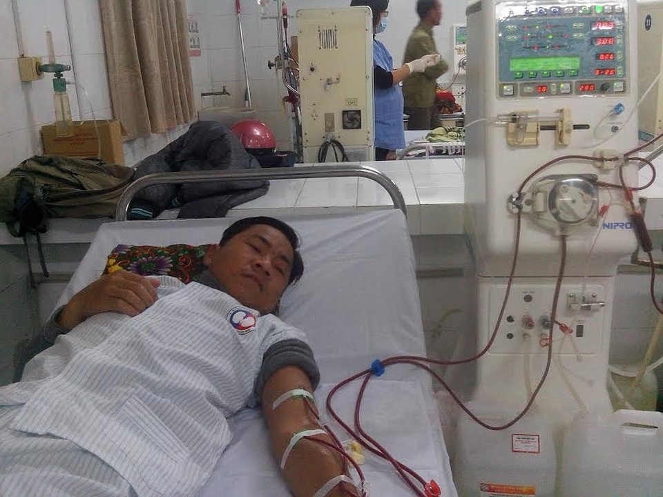 Tâm sự đớn đau của 2 anh em ruột cùng mắc suy thận mạn giai đoạn cuối - 1
2 anh em ruột Trịnh Văn Đoan và Trịnh Văn Kết,mắc Suy thận giai đoạn cuối, 2 anh chạy thận nhân tạo đã hơn 7 năm.