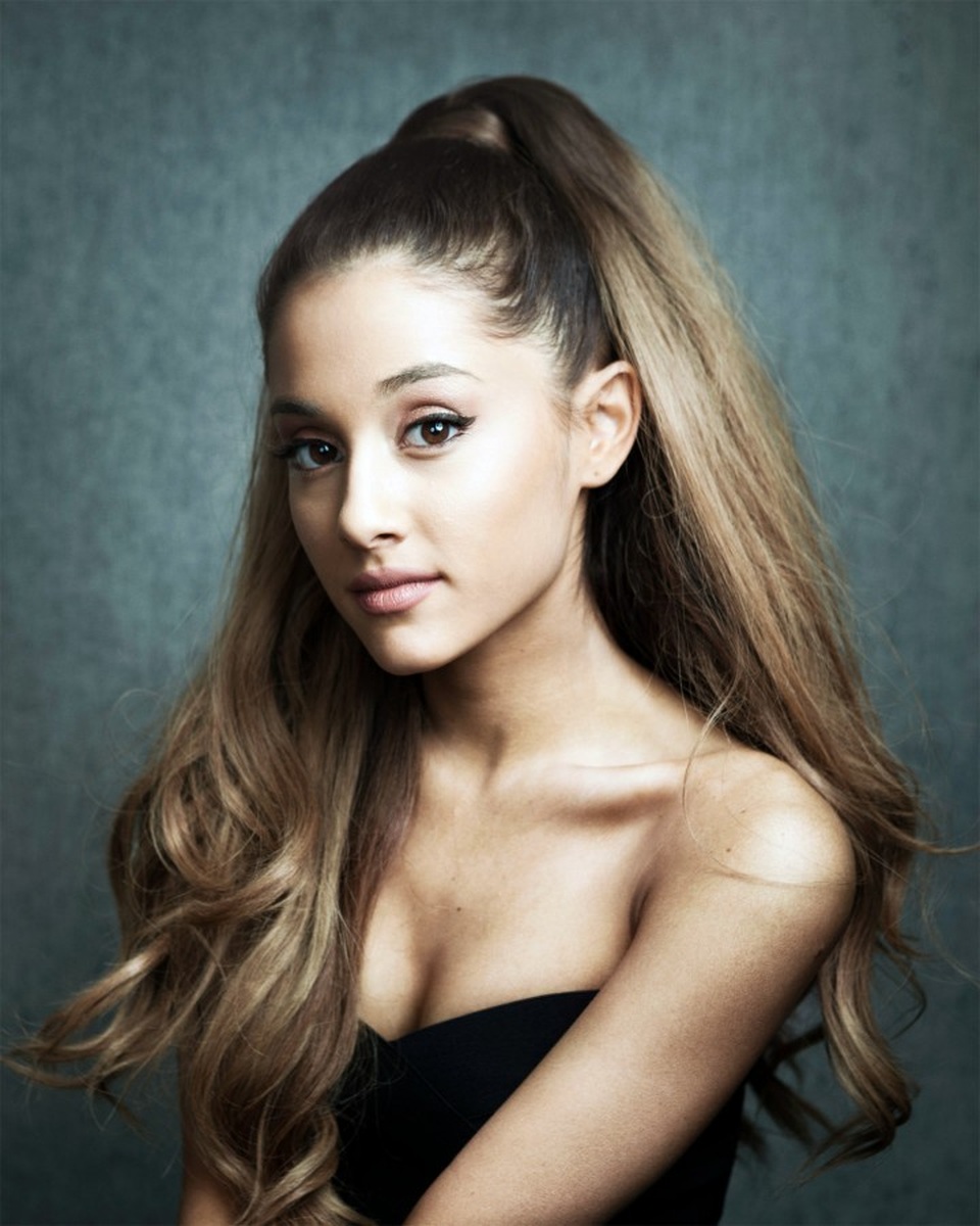 Ariana Grande: Hồi tháng 7/2015, trong “The Honeymoon Tour”, nữ ca sĩ từng hủy show ở thành phố Cincinnati (Mỹ) với lý do… đi nhổ răng khôn.