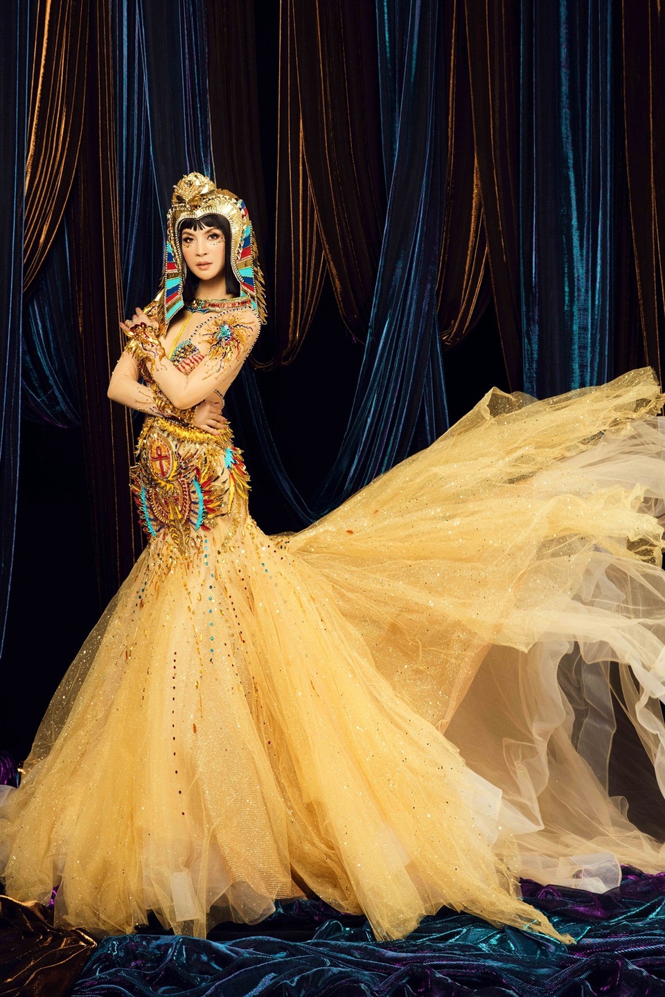 Bên cạnh đó, chế độ ăn uống và tập luyện khoa học giúp Thanh Mai có được tinh thần cũng như sức khỏe dẻo dai hơn. Mỗi ngày cô đều dành 1 giờ để tập thể dục. Thực đơn của cô gồm nhiều món xanh, hạn chế đồ chiên xào, nhiều dầu mỡ. Thanh Mai đặc biệt hạn chế tiêu thụ đồ ngọt vì đường là một trong những nhân tố khiến da mau lão hóa.