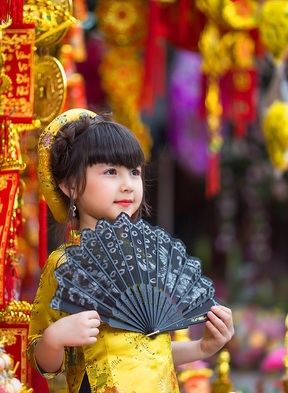 Bé gái mang hai dòng máu Việt - Đức cực kỳ đáng yêu với áo dài - 8